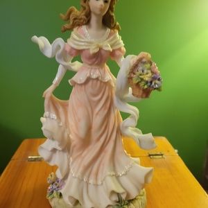 MONTEFIORI COLLECTIONS 11” Tall Figurine
